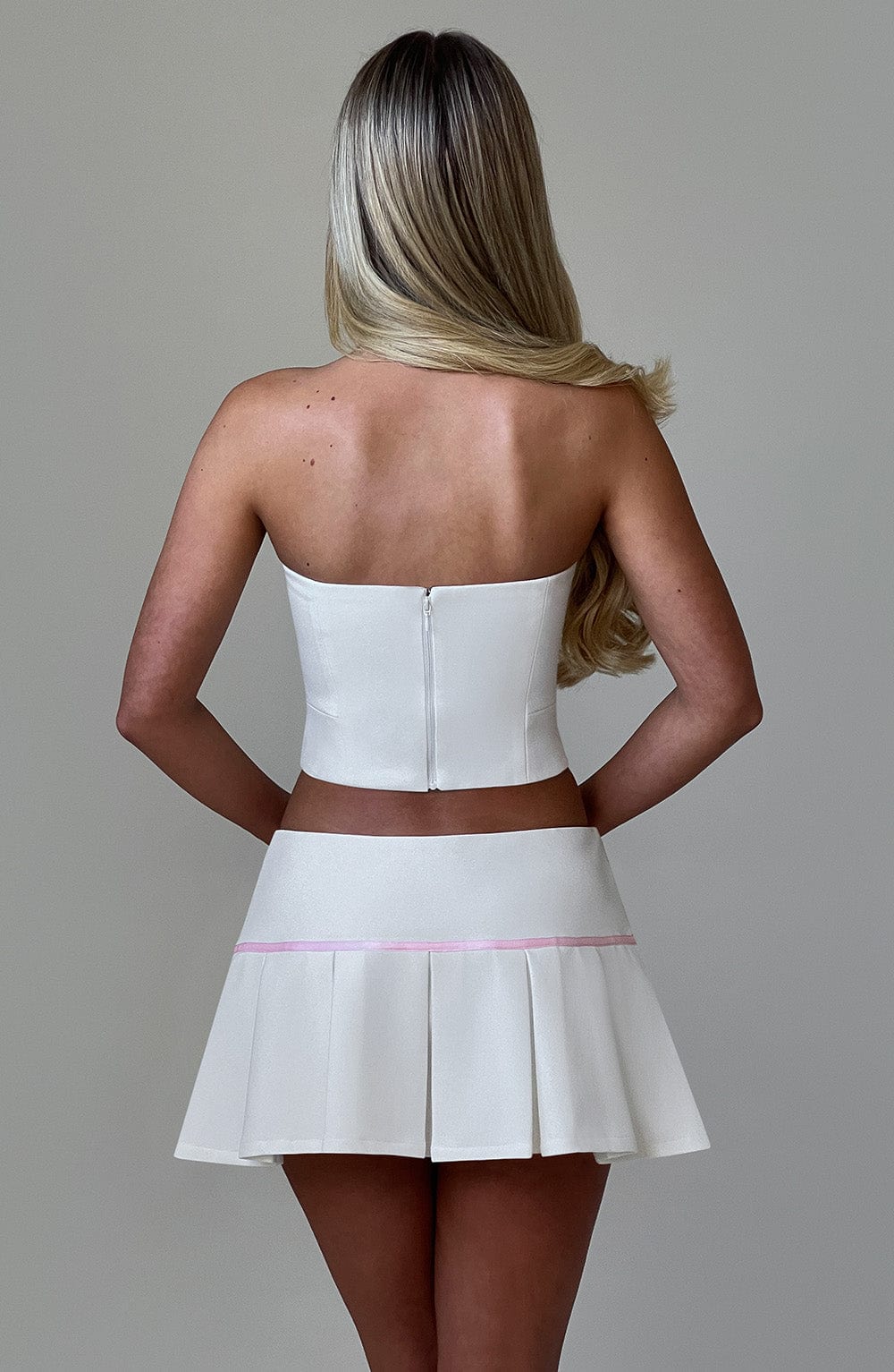 Anya Top