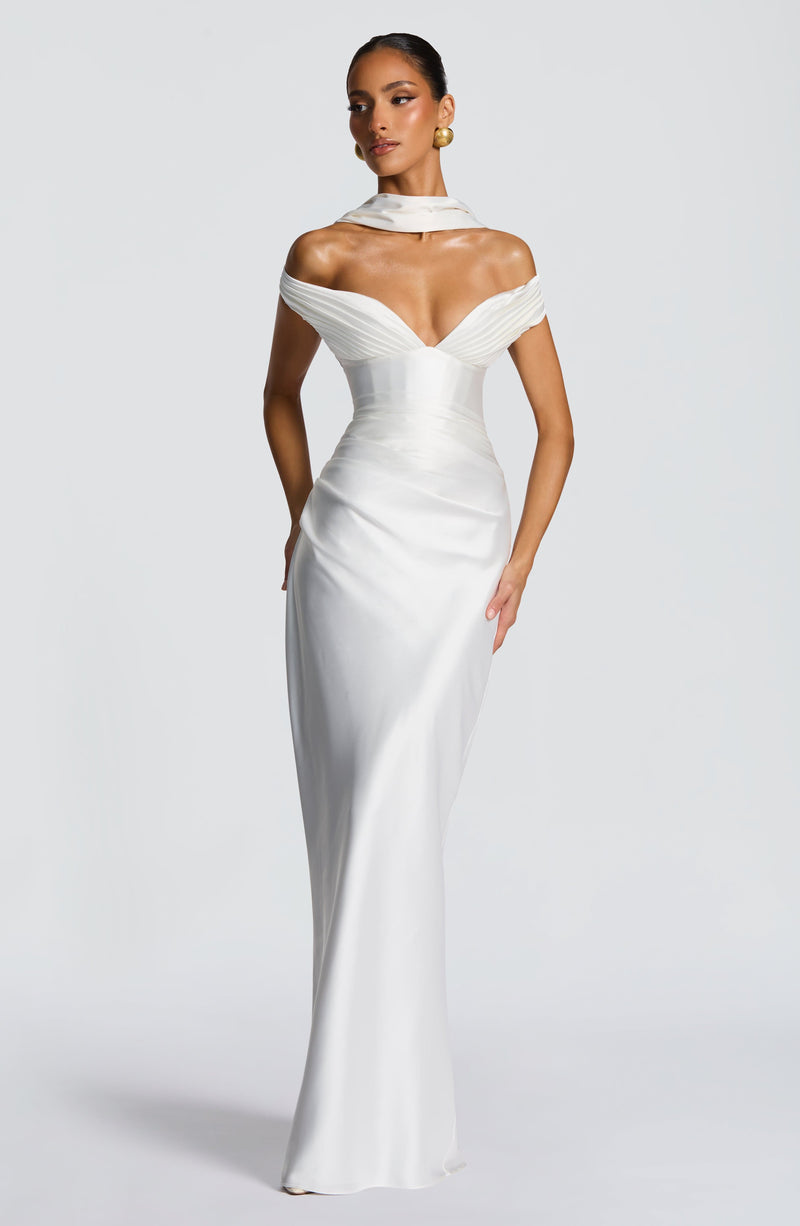 Aurelia Maxi Dress Aurelia Maxi Dress