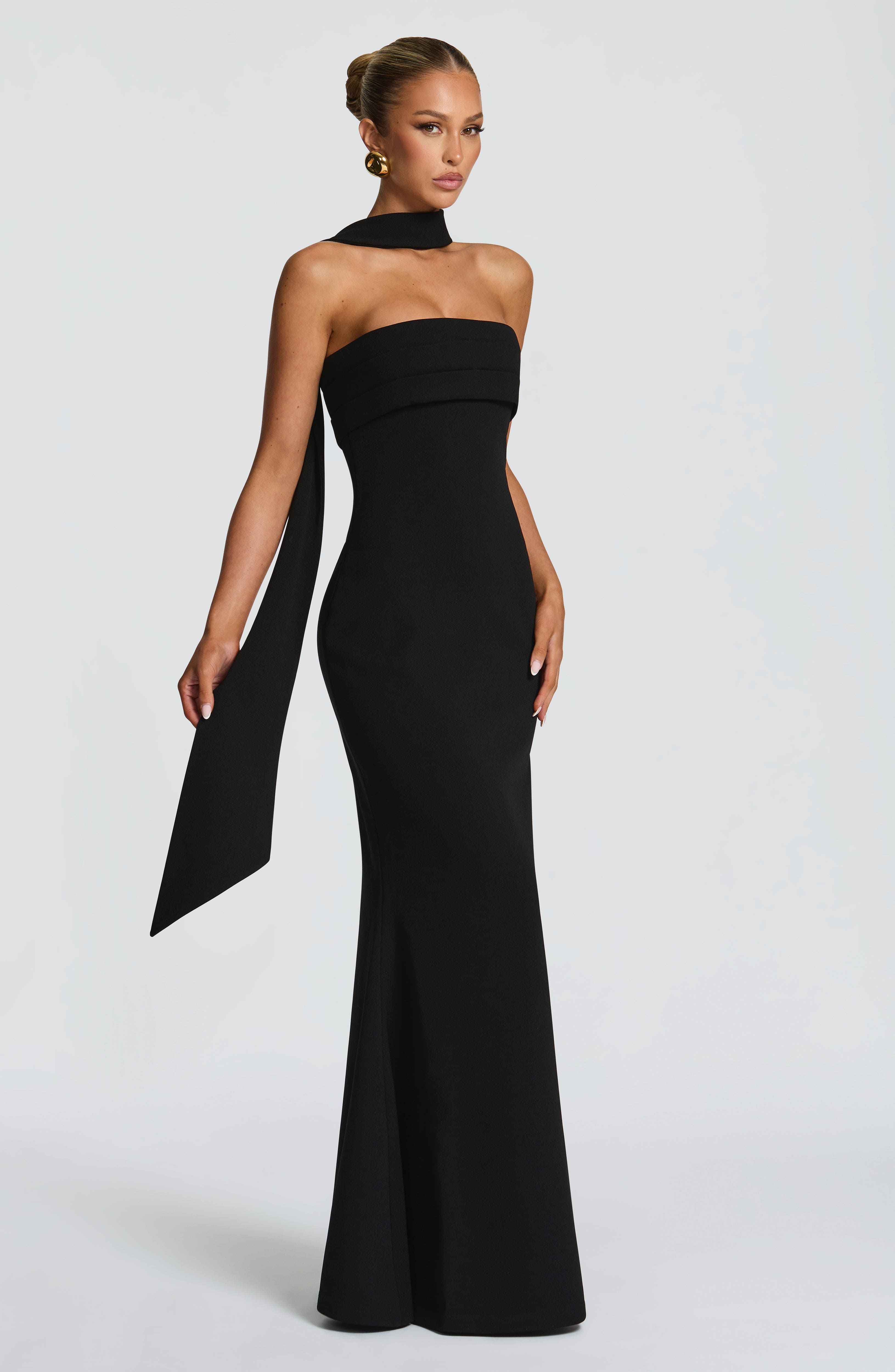 Elegant Black Maxi Dress