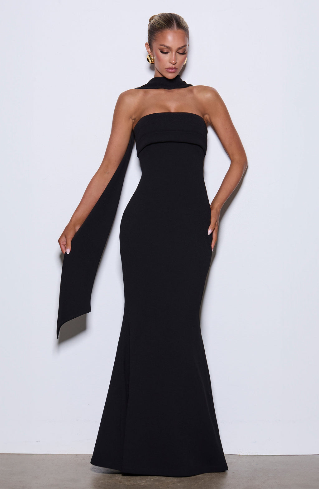 Elegant Black Maxi Dress