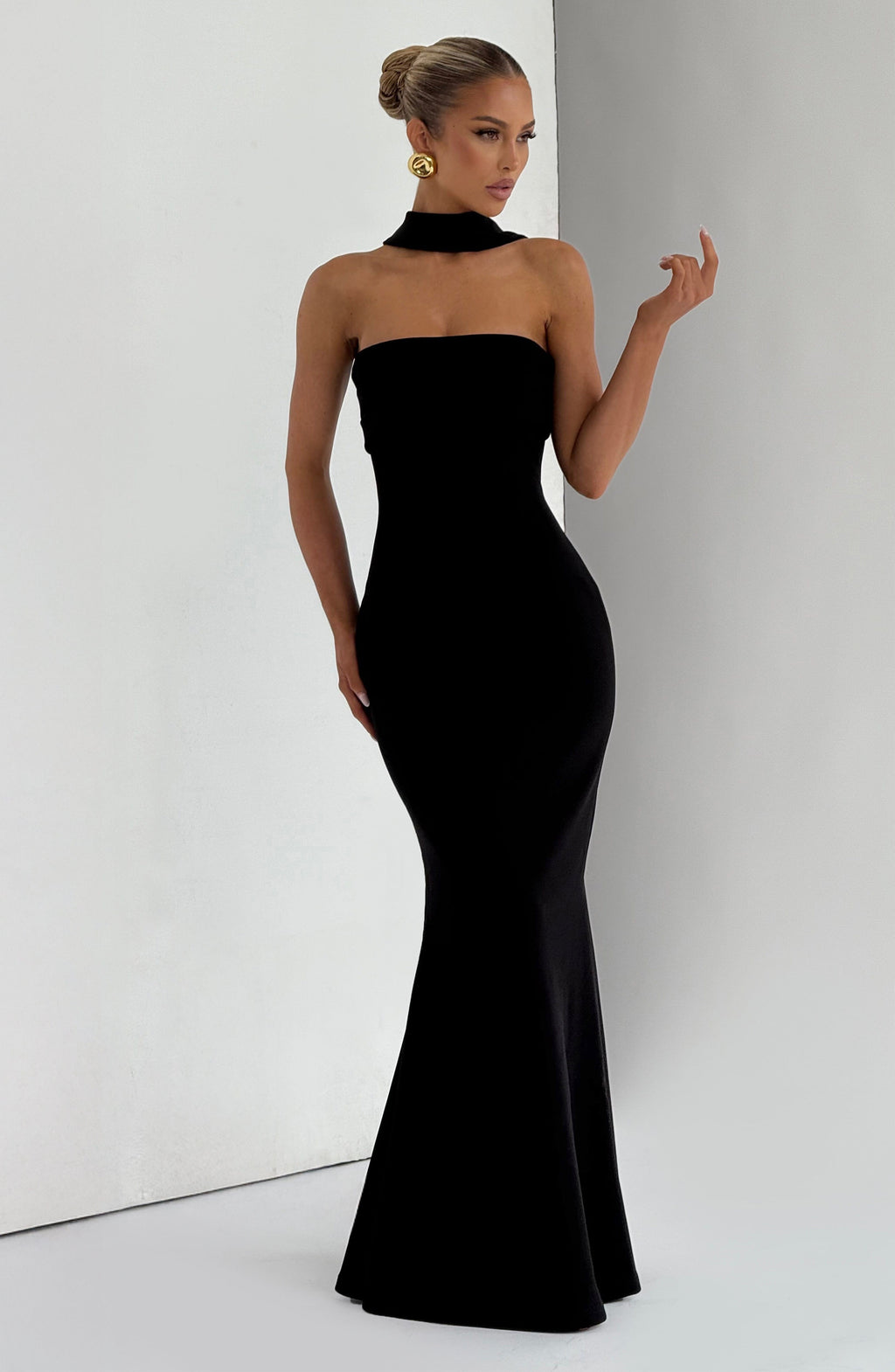 Elegant Black Maxi Dress